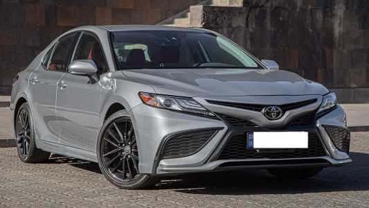 Toyota Camry, Бензин, 2023