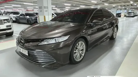 Toyota Camry (XV70), 2019