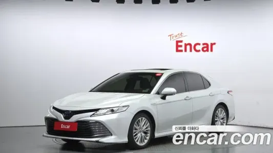 Toyota Camry (XV70), 2020