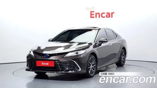 Toyota Camry (XV70), 2021