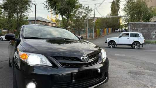 Toyota Corolla, Бензин, 2012