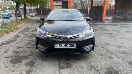 Toyota Corolla, Бензин, 2017