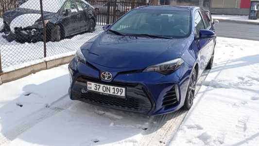 Toyota Corolla, Бензин, 2017