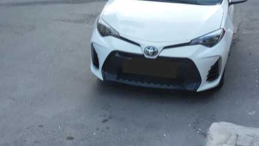 Toyota Corolla, Бензин, 2017