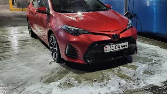 Toyota Corolla, Бензин, 2017