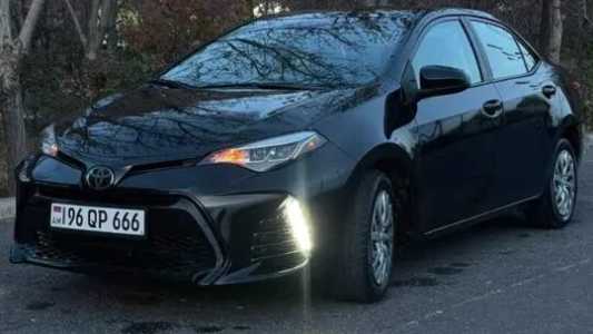 Toyota Corolla, Бензин, 2018