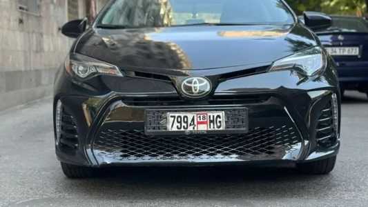 Toyota Corolla, Бензин, 2018