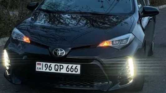 Toyota Corolla, Бензин, 2018