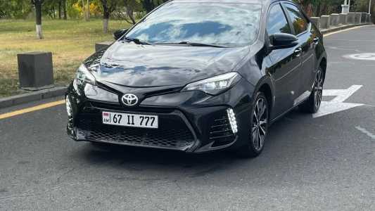 Toyota Corolla, Бензин, 2018