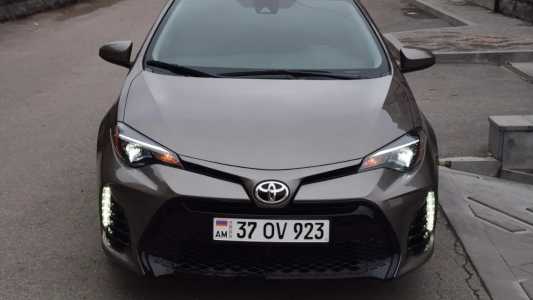 Toyota Corolla, Бензин, 2018