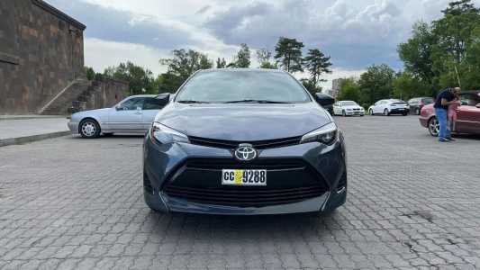 Toyota Corolla, Бензин, 2018