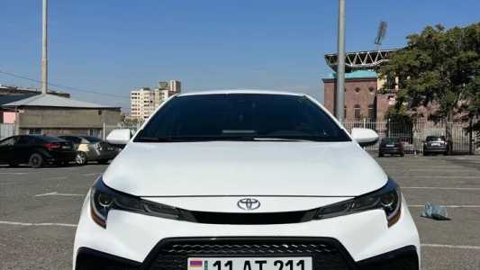 Toyota Corolla, Бензин, 2021