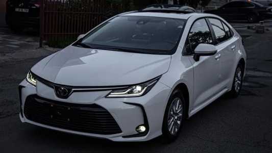 Toyota Corolla, Бензин, 2023