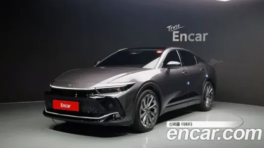 Toyota Crown Crossover, 2023