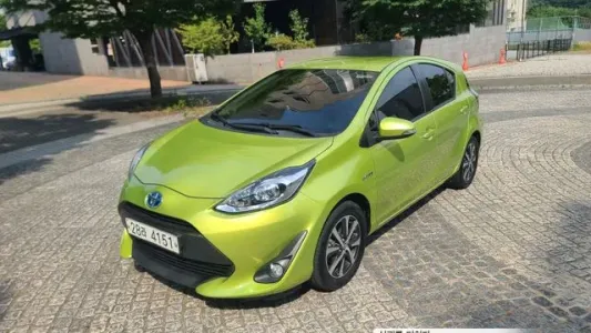 Toyota Prius C, 2018