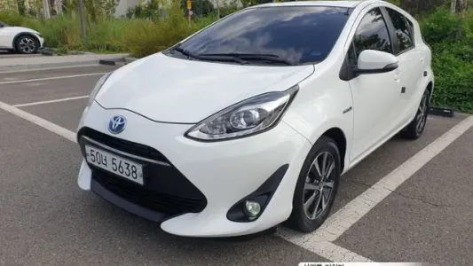 Toyota Prius C, 2019