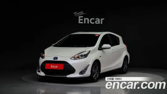 Toyota Prius C, 2020