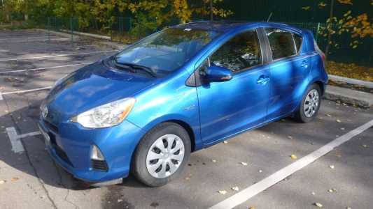 Toyota Prius C, Гибрид, 2013