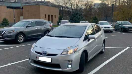 Toyota Prius, Гибрид, 2011