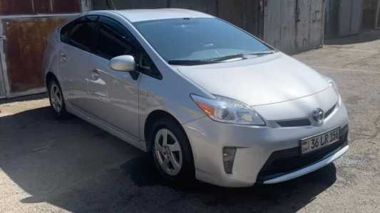 Toyota Prius, Гибрид, 2014