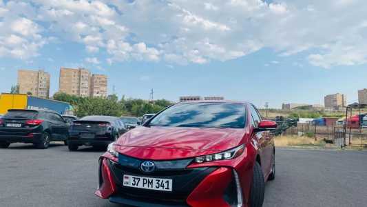 Toyota Prius, Гибрид, 2016