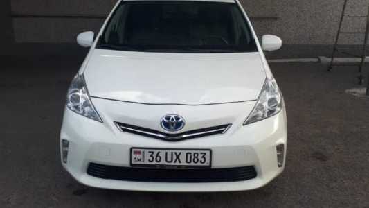 Toyota Prius V, Гибрид, 2012