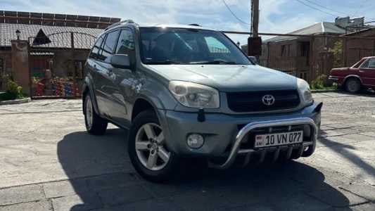 Toyota RAV4, Бензин, 2004