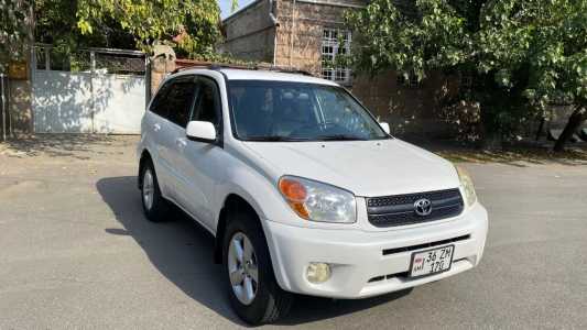 Toyota RAV4, Бензин, 2005