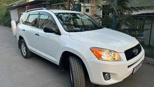 Toyota RAV4, Бензин, 2010