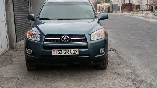 Toyota RAV4, Бензин, 2011