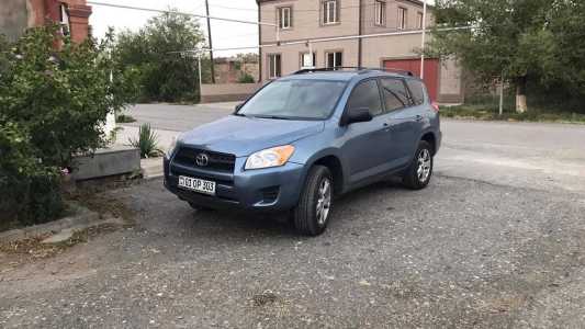 Toyota RAV4, Бензин, 2011