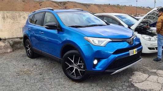 Toyota RAV4, Бензин, 2016