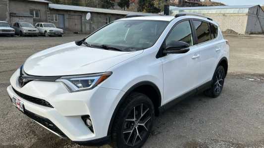 Toyota RAV4, Бензин, 2016