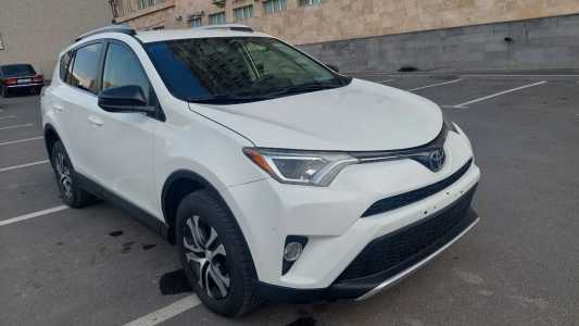 Toyota RAV4, Бензин, 2016