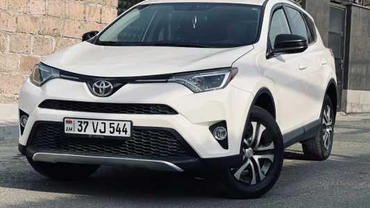 Toyota RAV4, Бензин, 2016