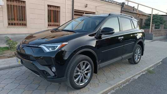 Toyota RAV4, Бензин, 2017