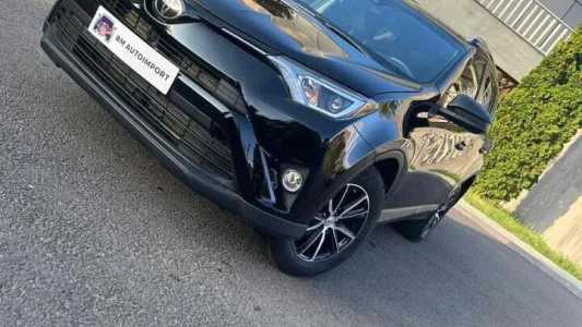 Toyota RAV4, Бензин, 2017