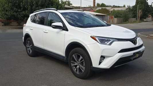 Toyota RAV4, Бензин, 2017