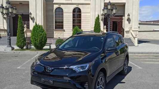 Toyota RAV4, Бензин, 2018