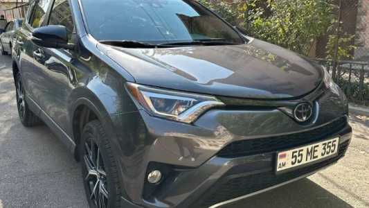 Toyota RAV4, Бензин, 2018