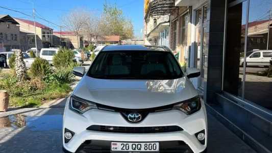 Toyota RAV4, Бензин, 2018