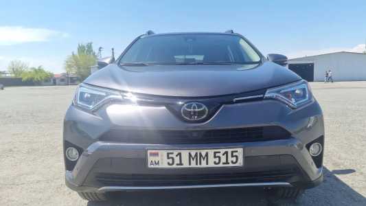 Toyota RAV4, Бензин, 2018