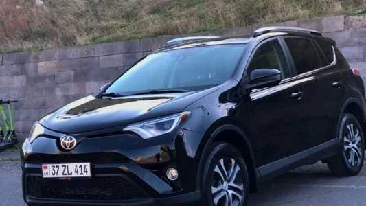 Toyota RAV4, Бензин, 2018