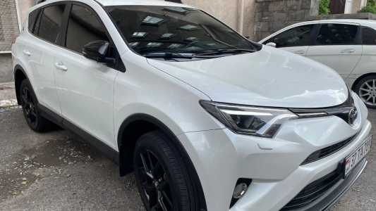 Toyota RAV4, Бензин, 2018