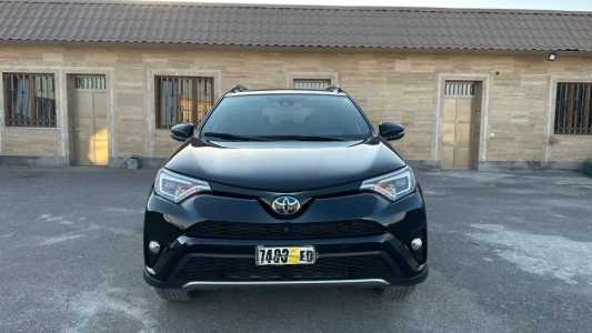 Toyota RAV4, Бензин, 2018