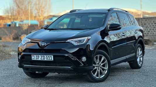 Toyota RAV4, Бензин, 2018