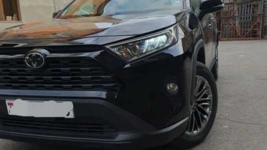 Toyota RAV4, Бензин, 2019