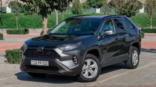 Toyota RAV4, Бензин, 2019