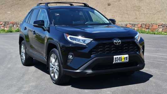 Toyota RAV4, Бензин, 2019