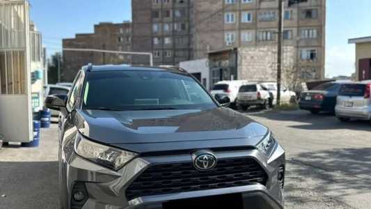 Toyota RAV4, Бензин, 2019